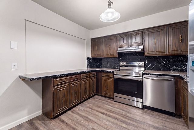 202 Fleetwood Court, Arlington, TX 76014