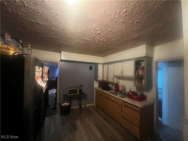 3812 E 54th Street, Cleveland, OH 44105