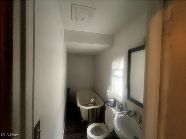 3812 E 54th Street, Cleveland, OH 44105