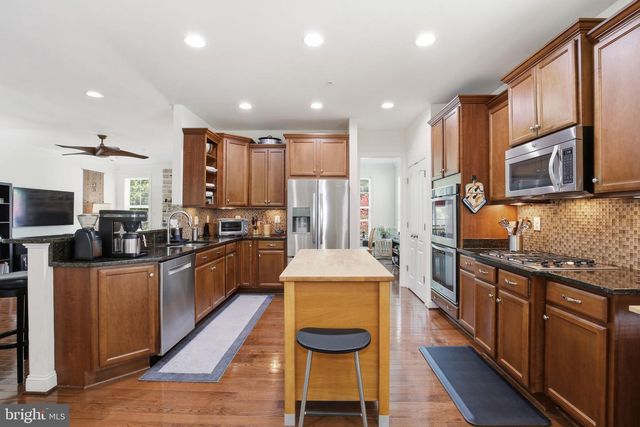 1205 VOLUNTEER DR, Brunswick, MD 21716