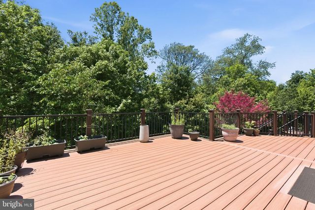 1205 VOLUNTEER DR, Brunswick, MD 21716