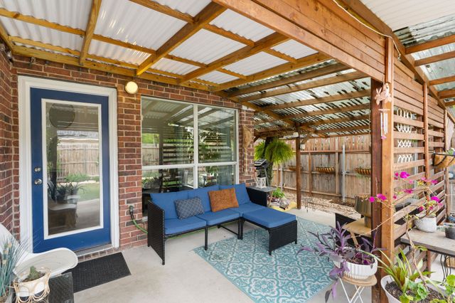 1328 Rawlins Drive, Lancaster, TX 75134