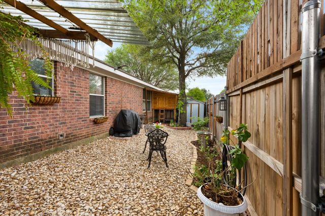 1328 Rawlins Drive, Lancaster, TX 75134