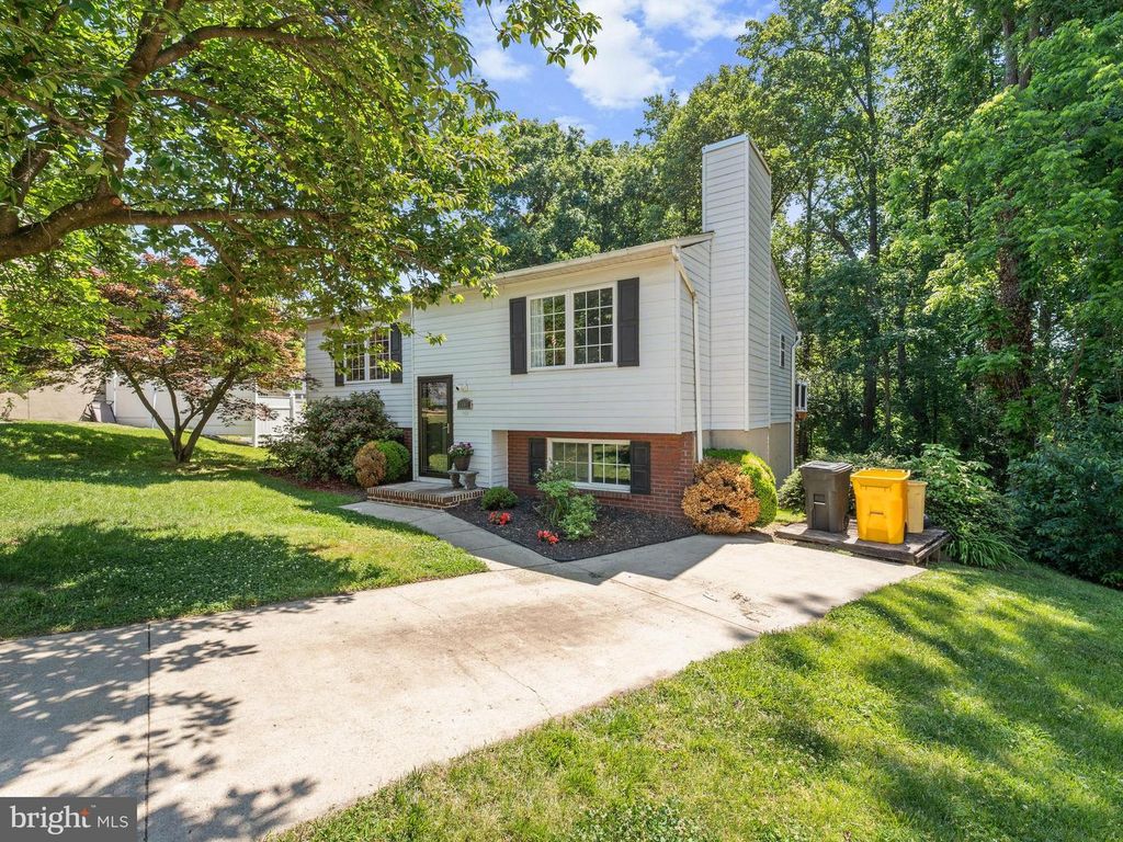 7107 PICKERING CT, Glen Burnie, MD 21061