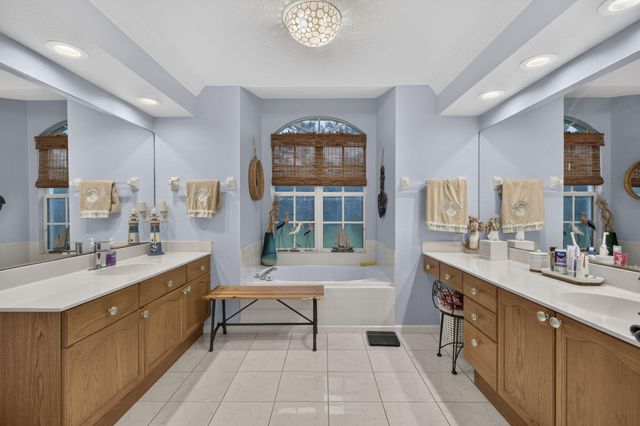 15664 89TH Place N, The Acreage, FL 33470