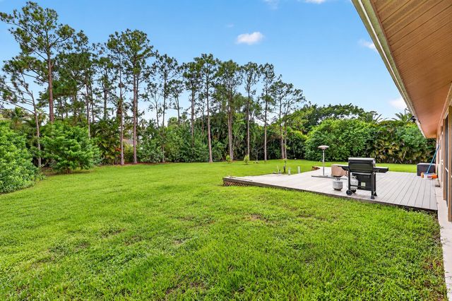 15664 89TH Place N, The Acreage, FL 33470