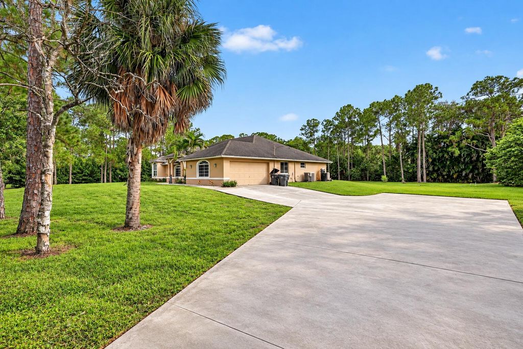 15664 89TH Place N, The Acreage, FL 33470