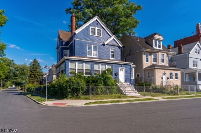 158 S Clinton St, East Orange City, NJ 07018