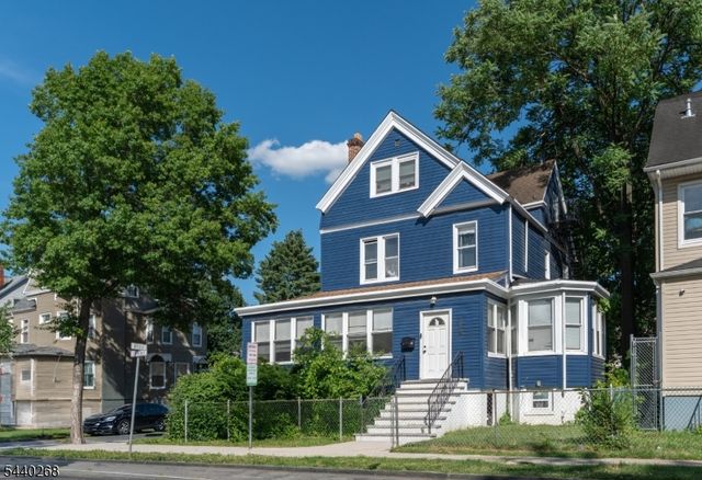 158 S Clinton St, East Orange City, NJ 07018