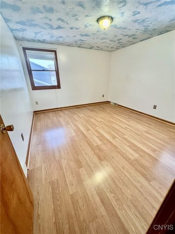 6213 Diffin Road, Cicero, NY 13039