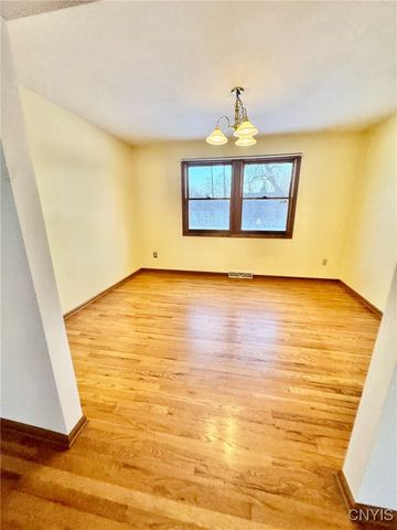 6213 Diffin Road, Cicero, NY 13039