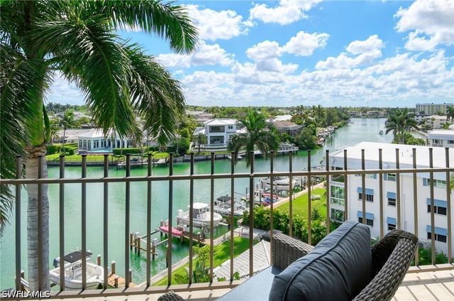 2150 Gulf Shore BLVD N 605, Naples, FL 34102