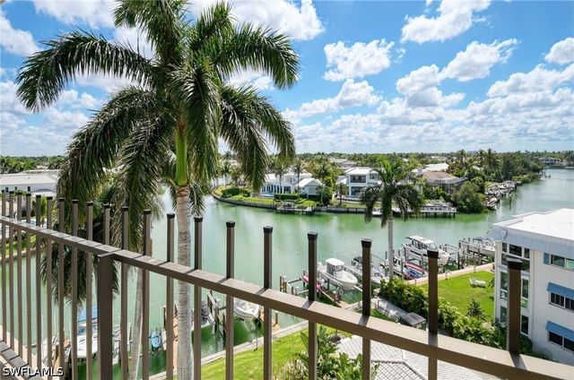 2150 Gulf Shore BLVD N 605, Naples, FL 34102
