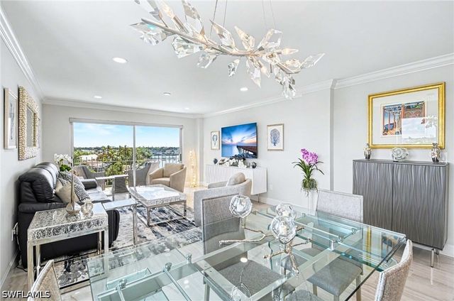2150 Gulf Shore BLVD N 605, Naples, FL 34102