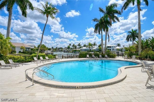 2150 Gulf Shore BLVD N 605, Naples, FL 34102