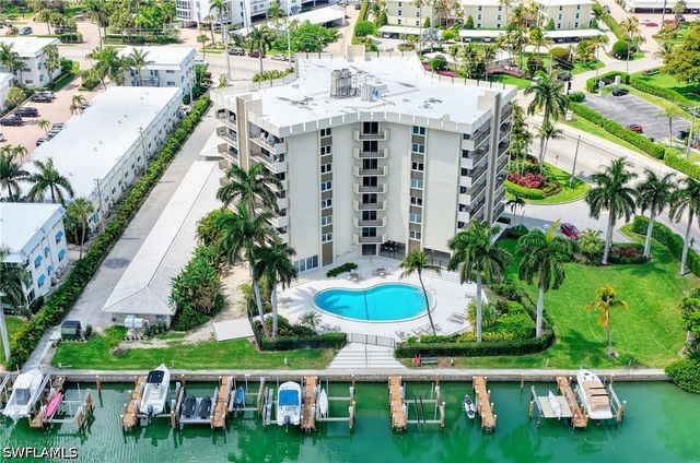 2150 Gulf Shore BLVD N 605, Naples, FL 34102