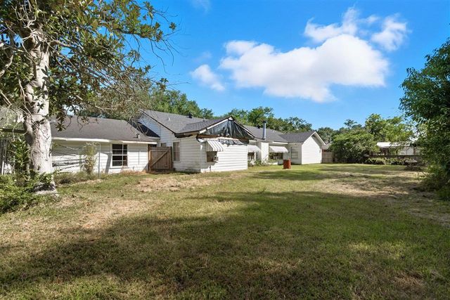 1221 Pamela Street, Sulphur, LA 70663