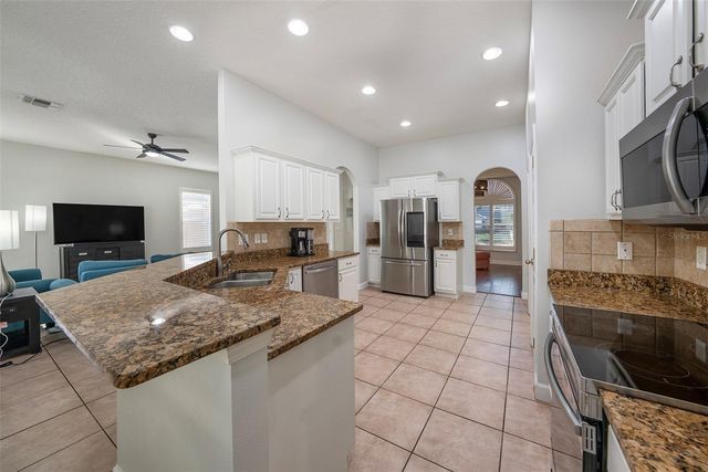 1023 LEGENDS PASS DRIVE, Valrico, FL 33594