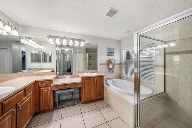 1023 LEGENDS PASS DRIVE, Valrico, FL 33594