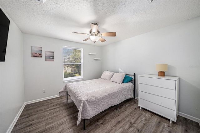 1023 LEGENDS PASS DRIVE, Valrico, FL 33594