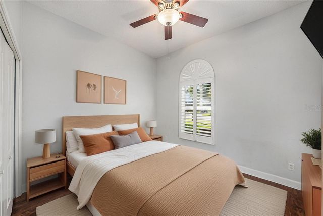 1023 LEGENDS PASS DRIVE, Valrico, FL 33594