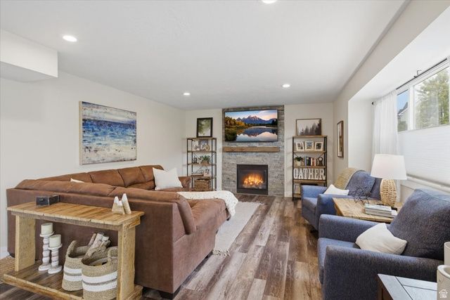11689 S OAK MANOR DR, Sandy, UT 84092
