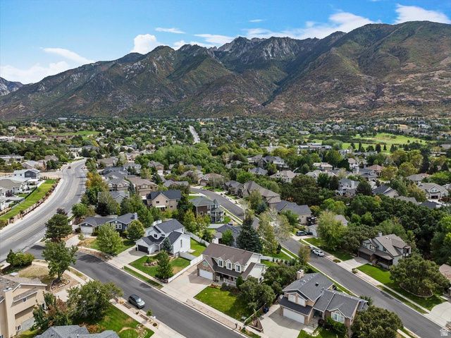 11689 S OAK MANOR DR, Sandy, UT 84092