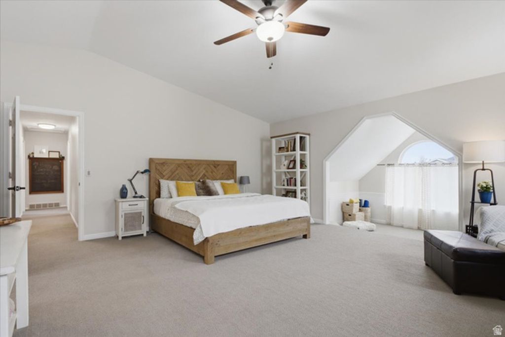 Image 17 of property listing at 11689 S OAK MANOR DR, Sandy, UT 84092