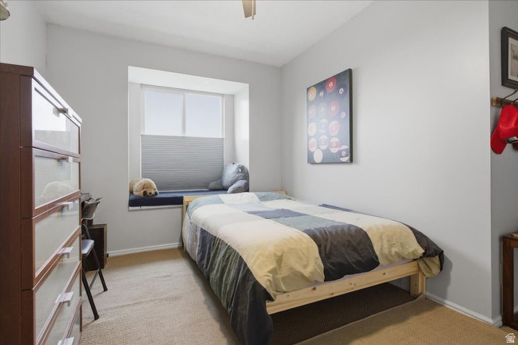 Image 26 of property listing at 11689 S OAK MANOR DR, Sandy, UT 84092