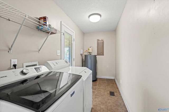 18516 Elles Drive, Athens, AL 35611