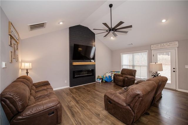 15 Magnolia Creek Drive, Commerce, GA 30529