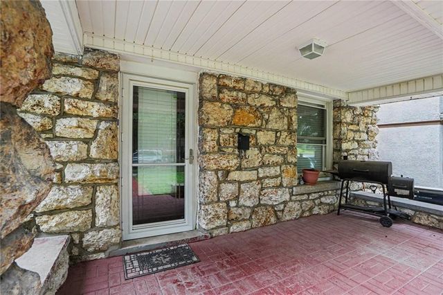339 Spruce Avenue, Kansas City, MO 64124