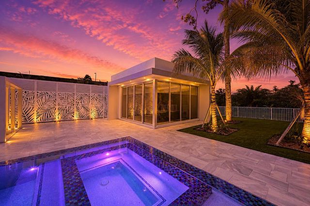 5747 NW 63rd Way, Parkland, FL 33067