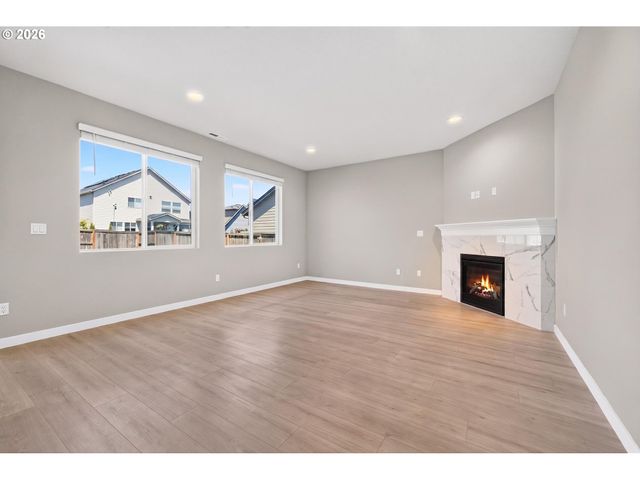 222 W 17TH St, Lafayette, OR 97127