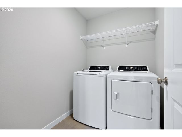 222 W 17TH St, Lafayette, OR 97127