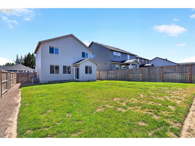 222 W 17TH St, Lafayette, OR 97127