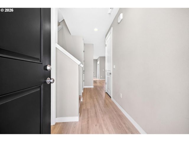 222 W 17TH St, Lafayette, OR 97127