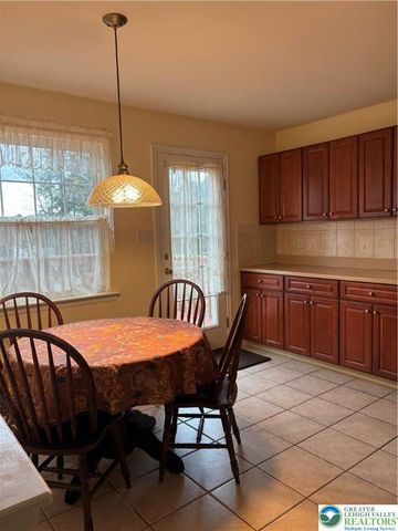 5619 Stonecroft Lane, Lower Macungie Twp, PA 18106