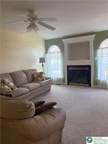 5619 Stonecroft Lane, Lower Macungie Twp, PA 18106