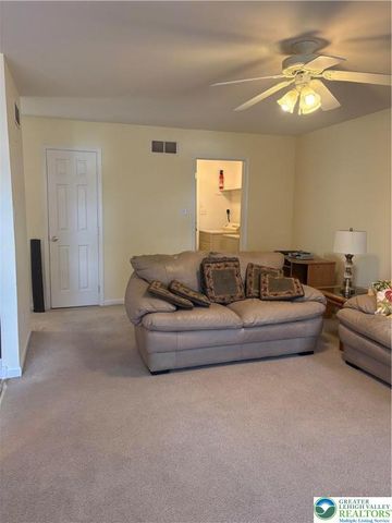 5619 Stonecroft Lane, Lower Macungie Twp, PA 18106