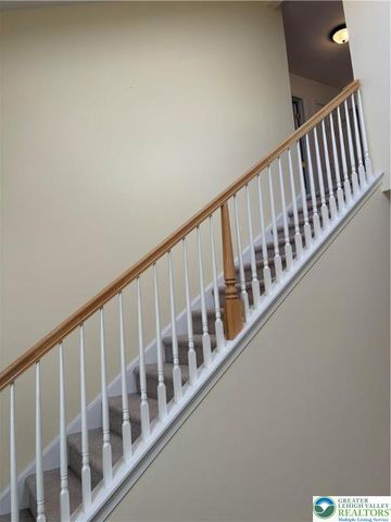 5619 Stonecroft Lane, Lower Macungie Twp, PA 18106