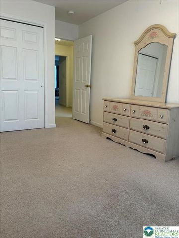 5619 Stonecroft Lane, Lower Macungie Twp, PA 18106