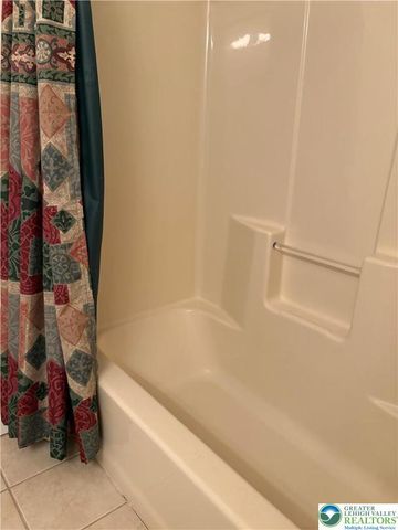 5619 Stonecroft Lane, Lower Macungie Twp, PA 18106