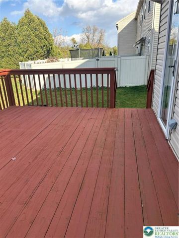 5619 Stonecroft Lane, Lower Macungie Twp, PA 18106