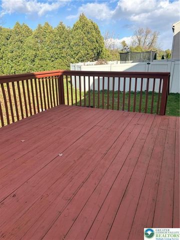 5619 Stonecroft Lane, Lower Macungie Twp, PA 18106