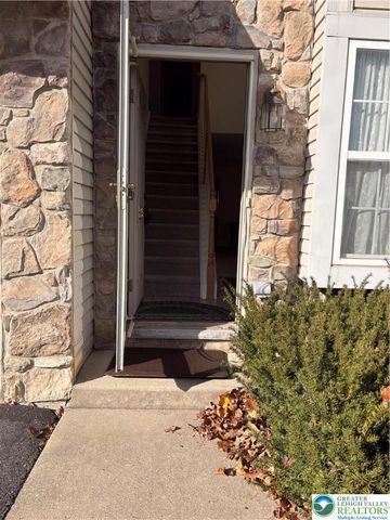 5619 Stonecroft Lane, Lower Macungie Twp, PA 18106