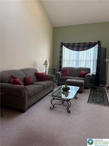 5619 Stonecroft Lane, Lower Macungie Twp, PA 18106