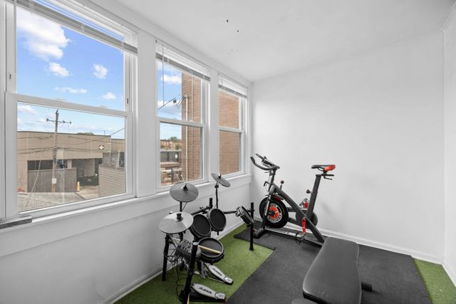 2024 W Superior Street, Chicago, IL 60612
