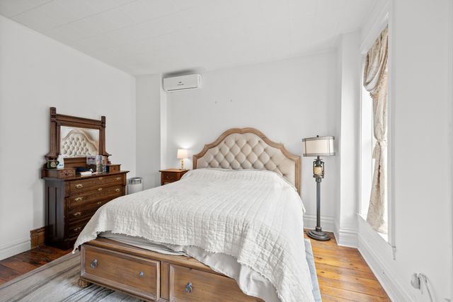 2024 W Superior Street, Chicago, IL 60612