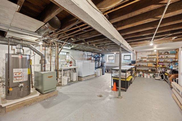 2024 W Superior Street, Chicago, IL 60612